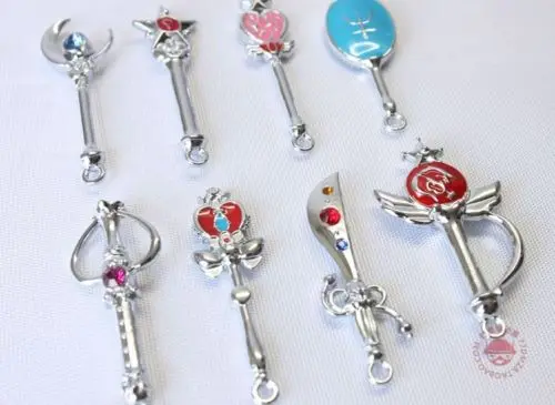 Cosplay-8pcs-Sailor-Moon-Pretty-Guardian-Tsukino-Usagi-Keychain-Necklace-Pendant