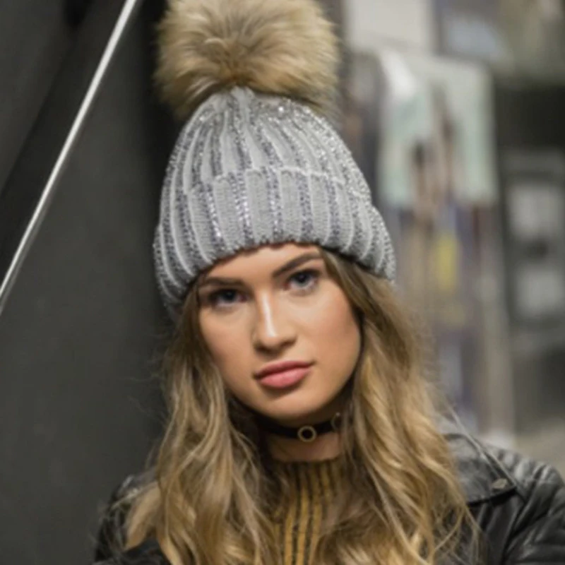 pom pom hat (6)