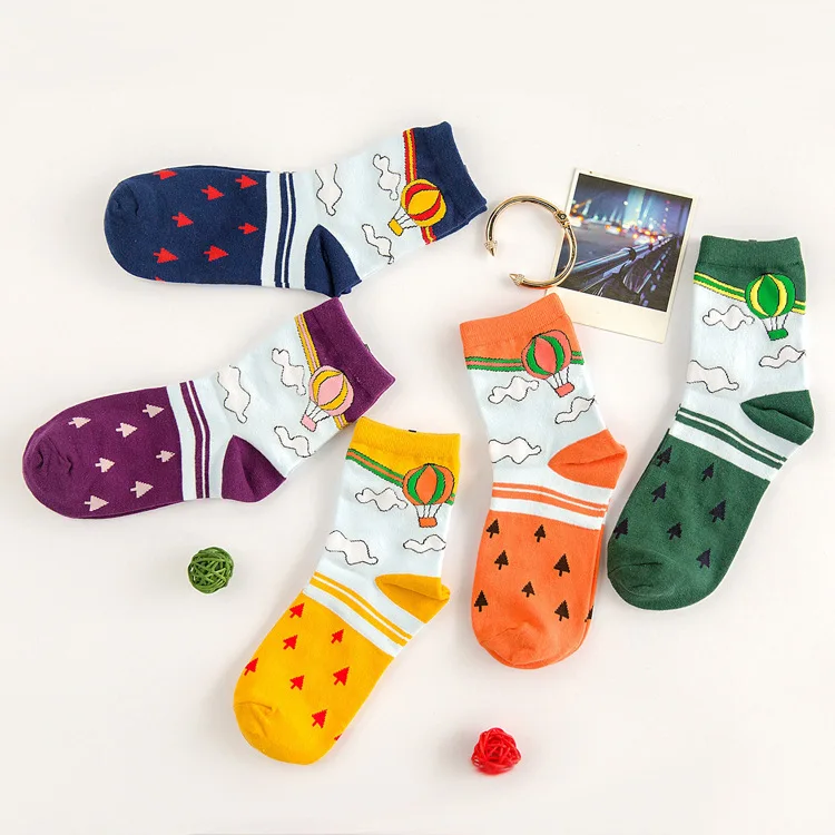 Funny Socks Wholesale Korean Novelty Hot Fashion Cartoon Air Balloon