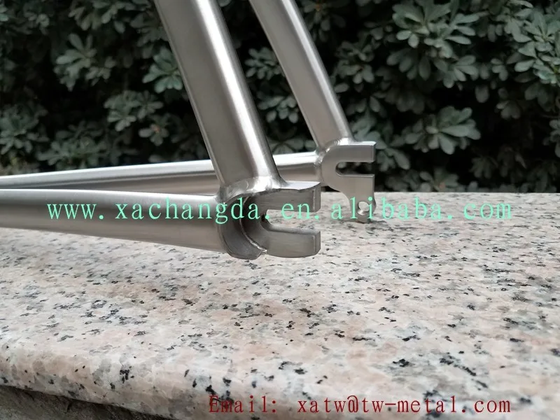 Clearance titanium TT bicycle frame 700C titanium titanium Triathlon bike frame 5 Clearance titanium TT bicycle frame 700C titanium titanium Triathlon bike frame 5
