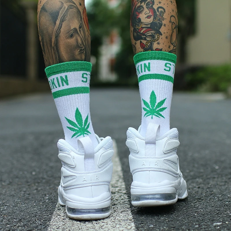 

IMINCN 1Pair Original Design Young People Hiphop no smoking Maple Leaf Cotton Dance Street High Fashion Black White Sock