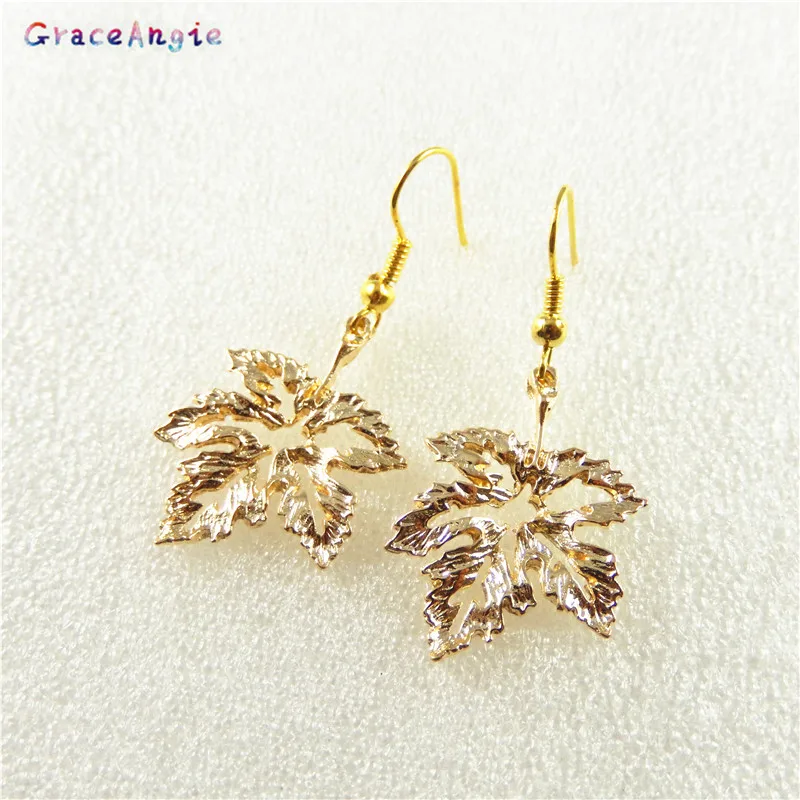 

GraceAngie 1pair/pack Golden Zinc Alloy Plant Leaf Maple Ear Hook Earrings Autumn Hot Season Natural Pastoral Style Decoration