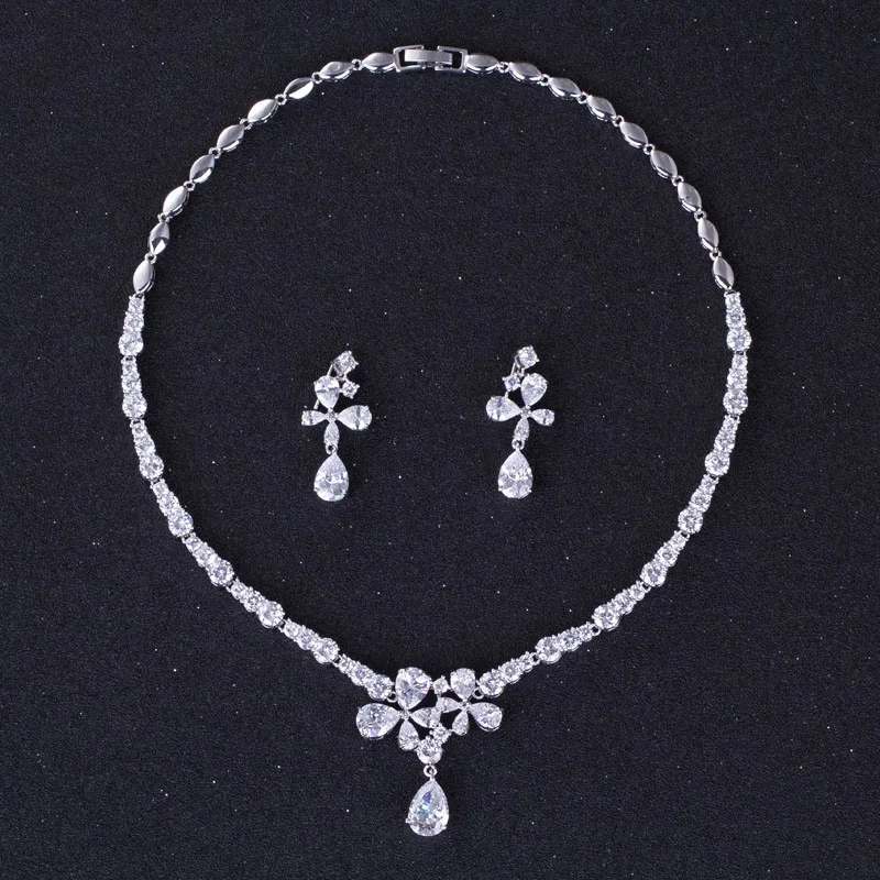 

2018 New Gorgeous Micro Inlay Full CZ Stones Around Crystal Flower With Water Drop Pendant Party Wedding Jewelry Sets For Women