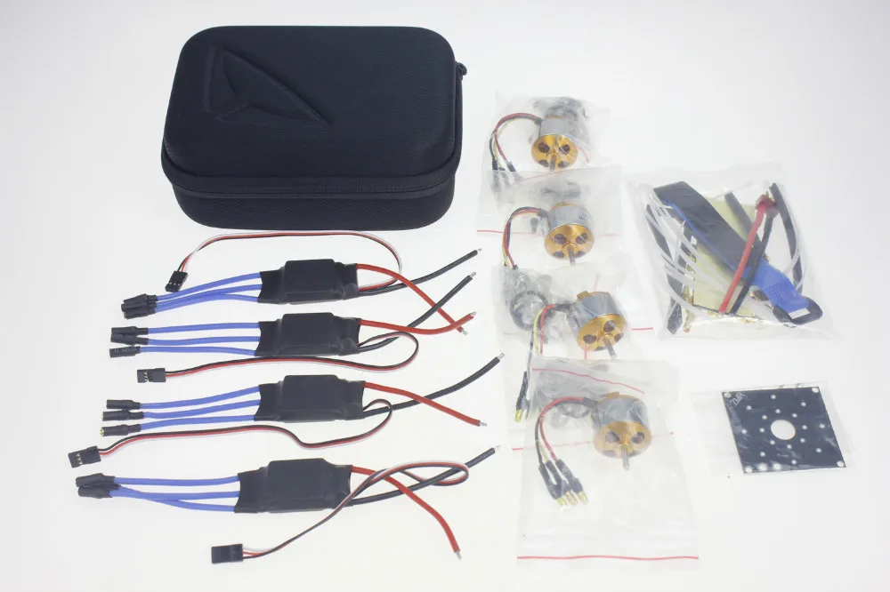

Y06896-B EVA Camera Bag 4Pcs A2212 Motor 4Pcs 30A ESC 12Pairs 3.5mm Connector 1 Fastening Tape 1 T Plug Connector 1 ESC Board