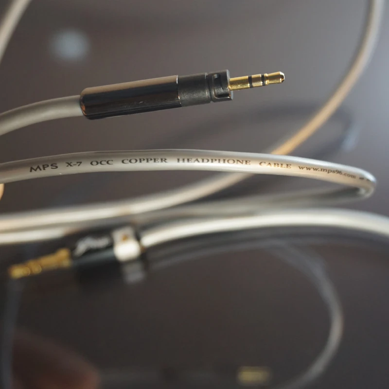 Momentum cable3