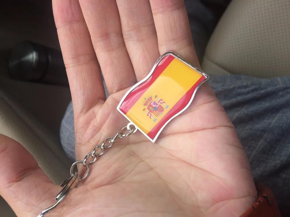 

2PC/lot Spanish flag map jewelry gift alloy Key ring Spain lady bay keychain Espana jewelry banner patches