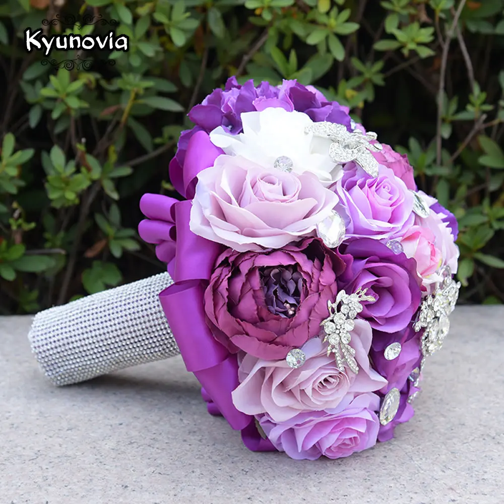 Kyunoviaシルクウェディングフラワー人工ローズ花束花嫁介添人花束バラ3ピースセット紫アクセントブローチブライダルブーケfe Brooch Bridal Bouquet Bridal Bouquetbridesmaid Bouquet Aliexpress Kyunoviaシルクウェディングフラワー人工ローズ花束花嫁介添人花束バラ3ピースセット紫アクセントブローチブライダルブーケfe Brooch Bridal Bouquet Bridal Bouquetbridesmaid Bouquet Aliexpress