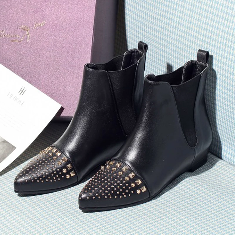 chelsea boots flat heel