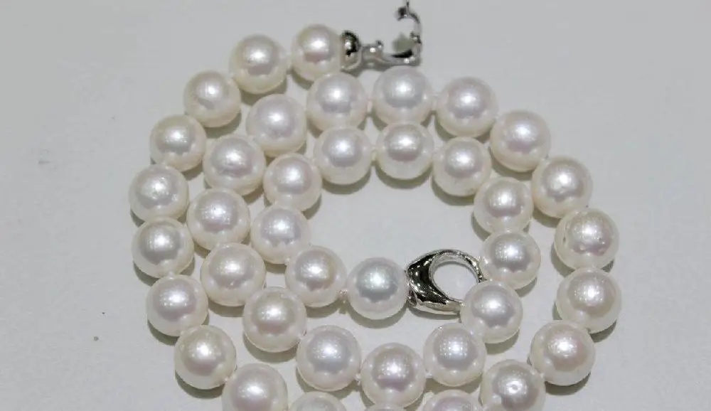 

fresh water pearl Beautiful necklace Round white 11-11.5mm