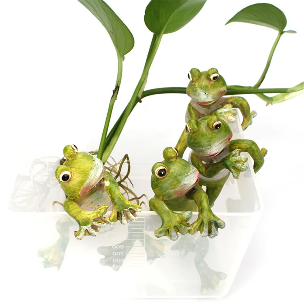 4PCs Creative Resin 3D Crafts Frog Figurines Climbing Cylinder Frogs