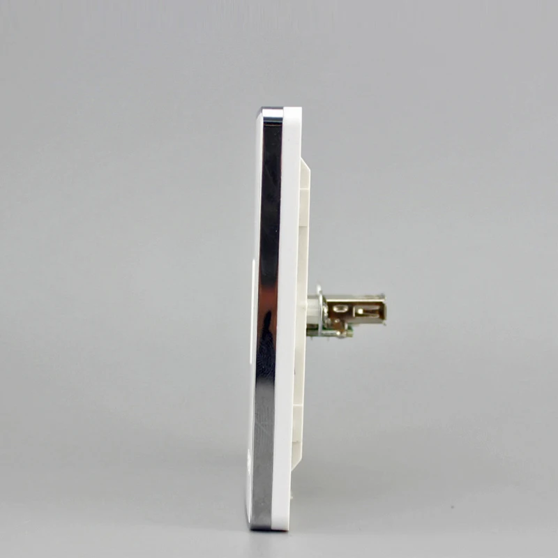 USB2.0 female to female wall outlet pic 2
