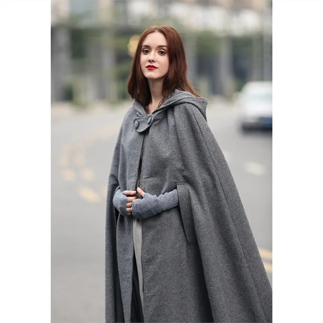 2018 Winter Cloak Hooded Coat Women Vintage Gothic Cape Poncho Coat Medieval Victorian Warm Long
