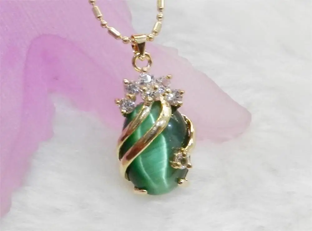

Green Exquisite golden color 13x18mm Oval Mexican Opal Gems Pendant Necklace AA 5.27