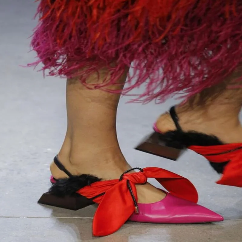 

Fashion Japanese Clogs Lace-up Strange Heels Mules Slippers Sexy Pointed Toe 4.5 CM Heels Fur Decor Outside Woman Shoes