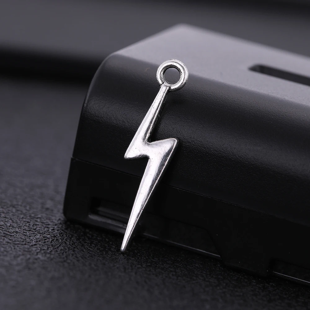 

EUEAVAN 30pcs Custom Lightning Bolt Shaped Charm Mini Pendant Zinc Alloy Jewelry Accessory