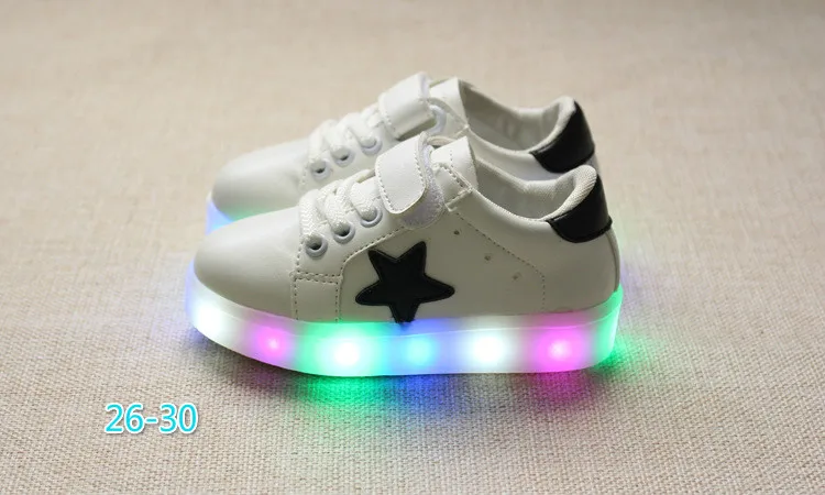 Новинка года, Осеннее детское Led обувь с фонариками для маленьких девочек Разноцветные звезда, повседневная обувь для мальчиков модная спортивная обувь - Цвет: White 26 to 30