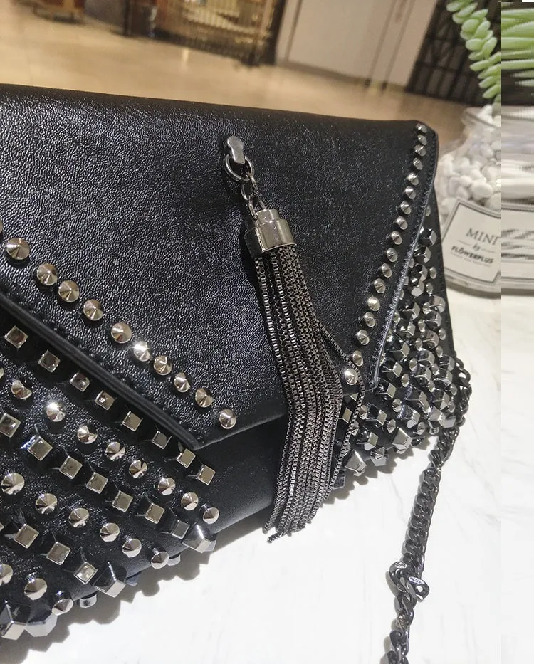 NIGEDU Punk rivet Women envelope clutch bag chain tassel women messenger bag female Crossbody bag  (1)