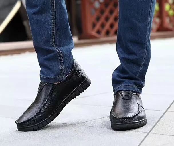 Новые мужские лоферы из натуральной кожи, очень мягкая обувь, мужская повседневная обувь без шнуровки, обувь для вождения Мужская обувь из натуральной кожи