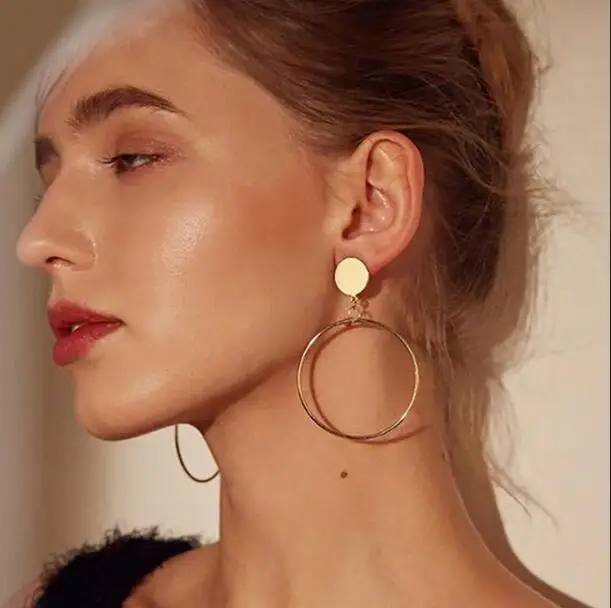 

Metal Sequine Earrings for Women Round Pendant Hanging Earrings Statement Jewelry Wedding Engagement Earrings Female New