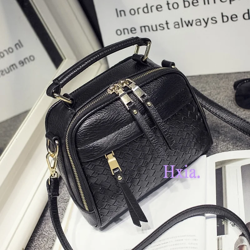 

Free shipping, 2019 new handbags, fashion woven handbag, Korean version shoulder bag, large capacity woman messenger bag.