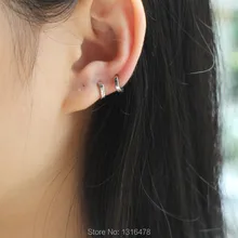 Очень маленькие ушные кости в пределах стерлингового серебра 925 пробы, маленькие ушные пряжки, кольцо 5-6 мм в диаметре, плотно Упакованные мини