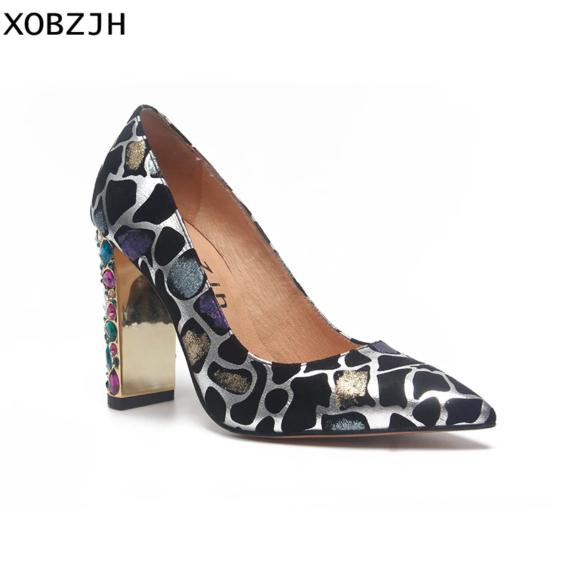 

2019 Italian Luxury Shoes Woman Rhinestone Mature Ladies Pumps Genuine Leather Sexy Women High Heels Wedding Shoes Plus Size 11
