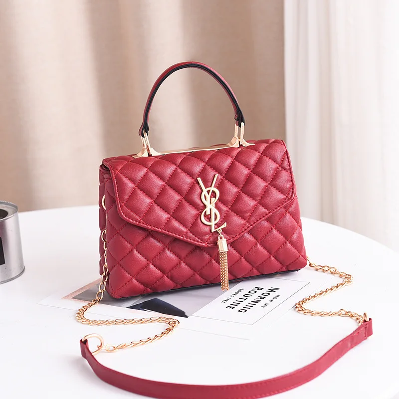 

Female Daily Button Single Shoulder Transverse Body Bag Small Chain Female Rivet Design Flipping Bag