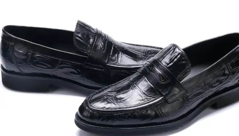 

Spring new crocodile print men's shoes with upper layer of cowhide for men's British pointed shoes with thick soles for non-slip
