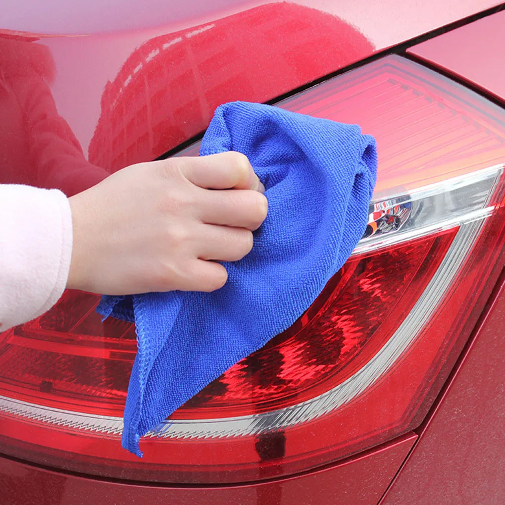 Полотенце для кузова. 30*30cm Soft Microfiber Cleaning Towel car auto Wash Dry clean Polish Cloth. Мойка авто салфеткой. Салфетка для протирки автомобиля. Тряпочка из микрофибры для автомобиля.