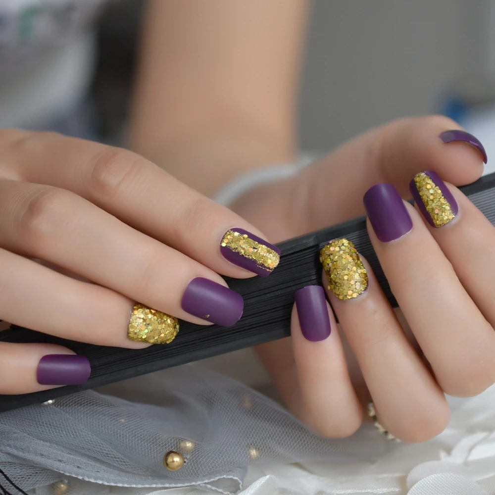 Блестящая искусственная кожа среднего винограда фиолетового матового цвета, предварительно разработанные Акриловые искусственные кончики для дизайна ногтей 24 карата