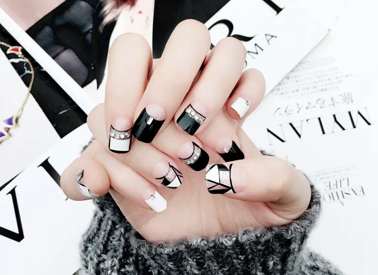 

24pcs Black Curved Sliver False Nails Long Square Full Artificial Star Designs Fake Nail Tips with 1PC Glue Sticker#
