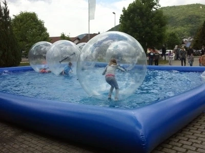 

inflatable giant dancing ball