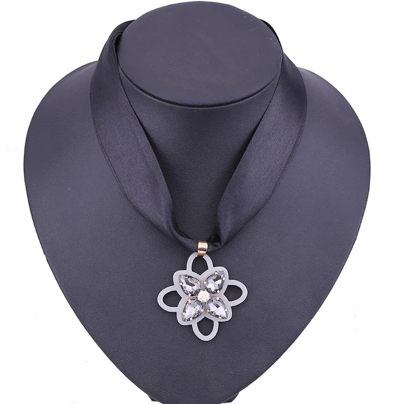 Choker Grey