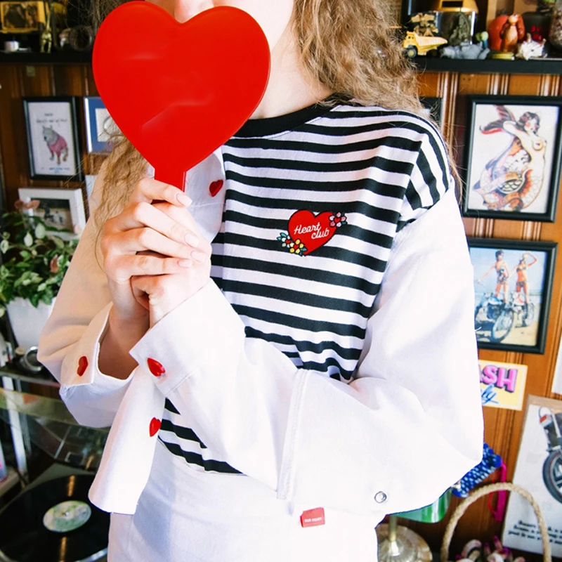 

Korean Fashion Womens Striped Tee Shirt Tops Heart-shaped Embroidery Short Sleeve Ladies T-shirts 2017 Summer New Loose Tshirt