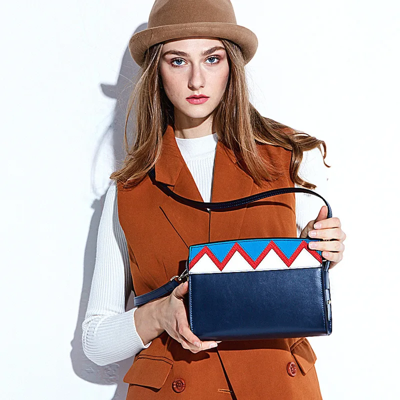 

2019 New European and American Spell Women's Wordy Slant Bag Broadband Small Package