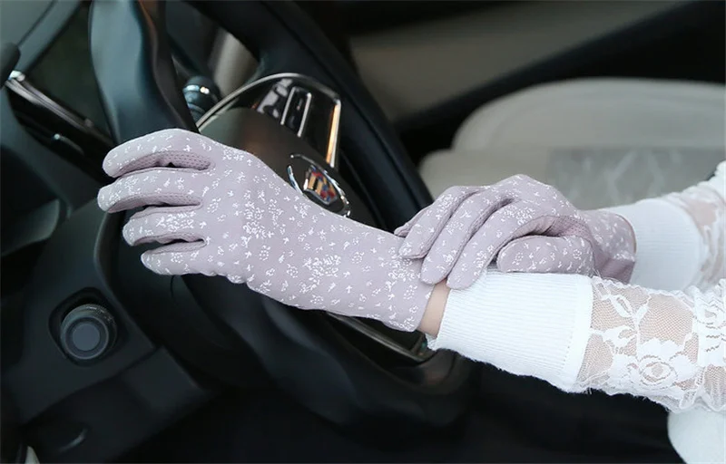 Летние солнцезащитные перчатки для вождения г-жа тонкая секция летняя Короткая секция Весна Эластичность Хлопок тени перчатки с защитой UV TBFS01