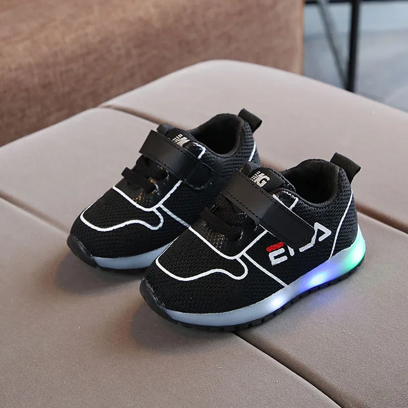Spring/Autumn mesh light baby first walkers Soft LED cool baby sneakers Lovely girls boys shoes Leisure infant tennis footwear