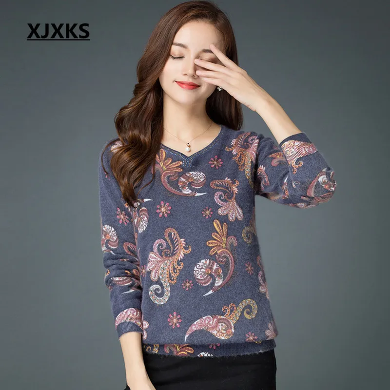 

XJXKS Fashion diamond V-neck loose plus size women sweater 2018 autumn winter new high-end Rabbit velvet+cashmere pullover women
