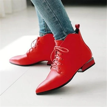 

Low-heeled Martin boots female 2018 autumn winter new pointed lace-up women's boots wedding shoes thick with British short boots