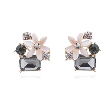 2018 Hot Style Fashion Square Crystal Stud Earrings Geometric Flower Rhinestone Pendientes Elegant For Women Charm Party Jewelry
