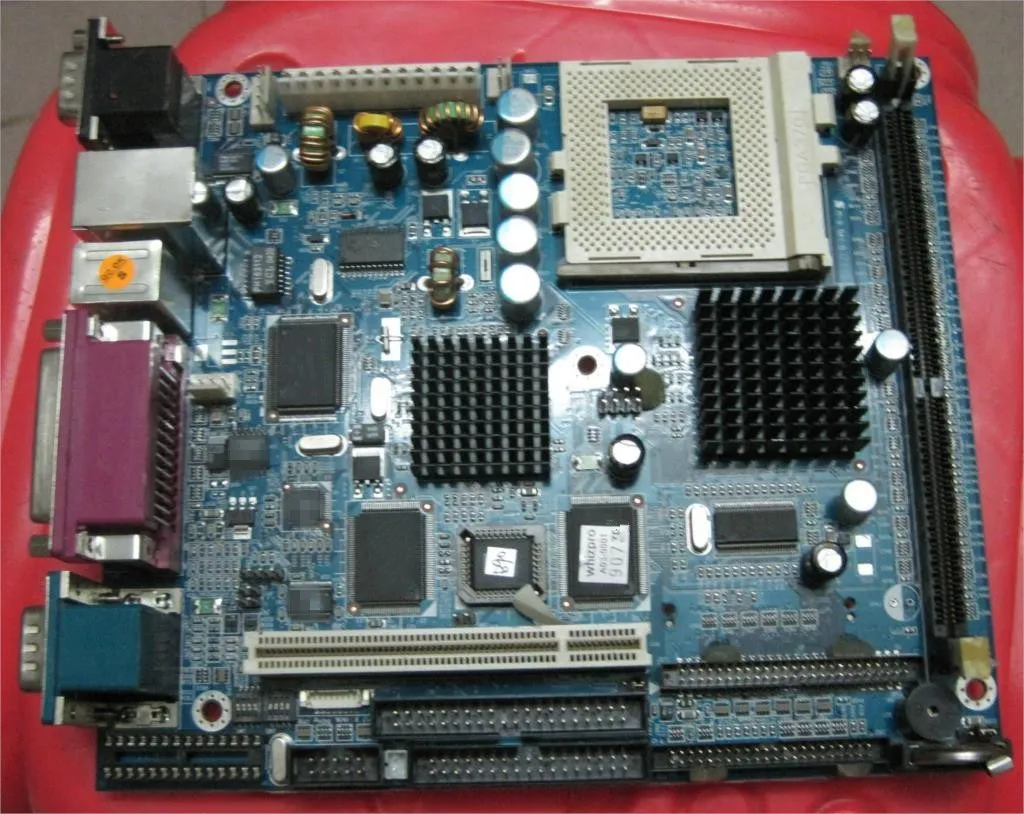 EMB-700CN PIII C3 DDR LVDS 19 9*17 2 Встроенная Материнская плата 370 architecture | Лампы и освещение