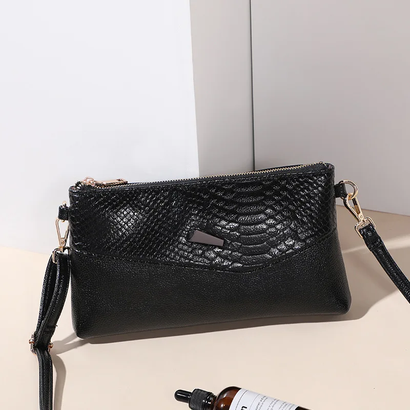 

2019 New Spring Leather Single Shoulder Slant Spin Pack Simple Women's Pack Fashion Dinner Hand Pack