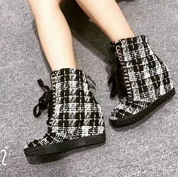 

2018 Autumn Hot Plaid Women Lace Up Wedge Casual Shoes Golden Chains Ladies Fashion Round Toe Vulcanize Shoes Increased Heel