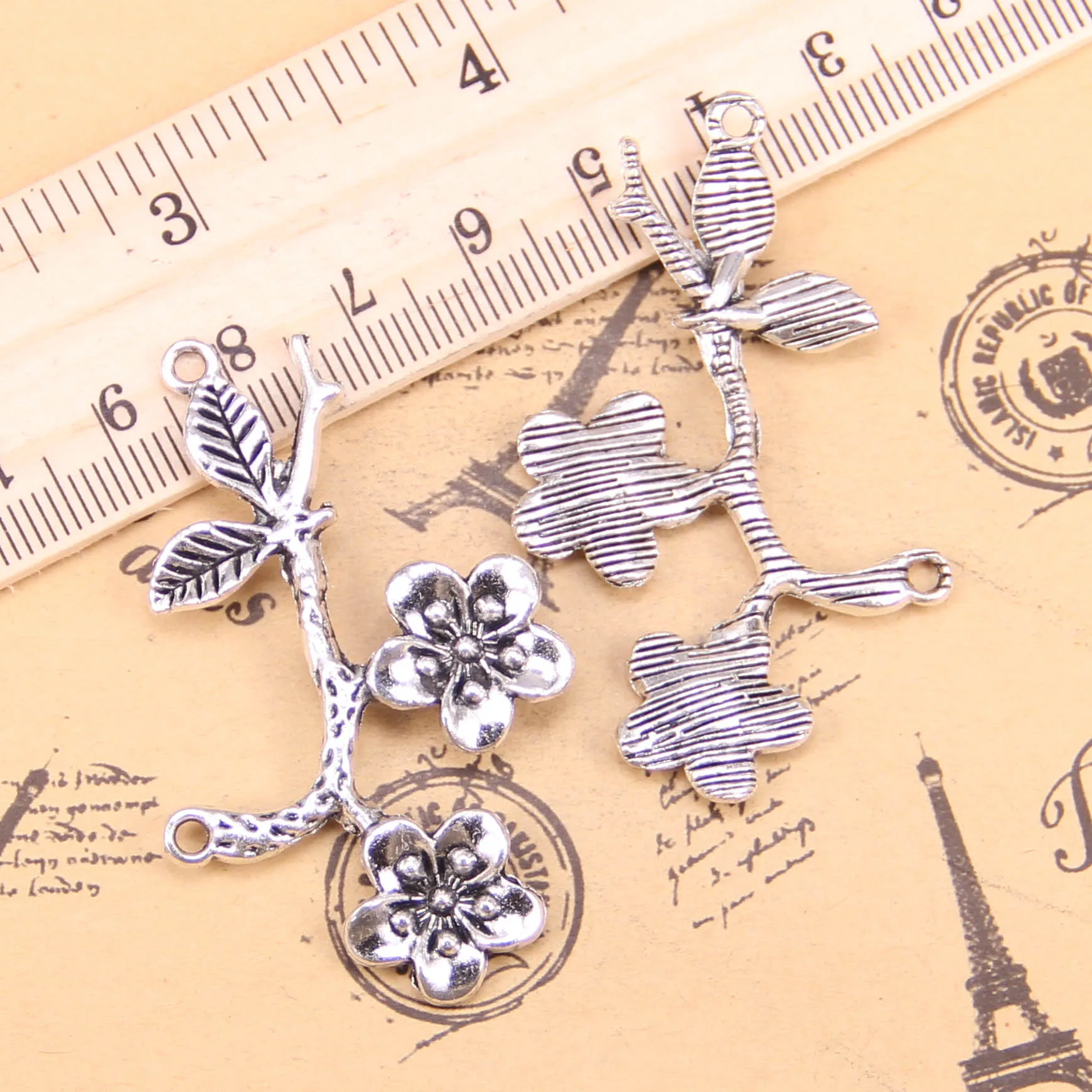 

Подвески с цветком, посеребренные, 50x31 мм, 20 шт.