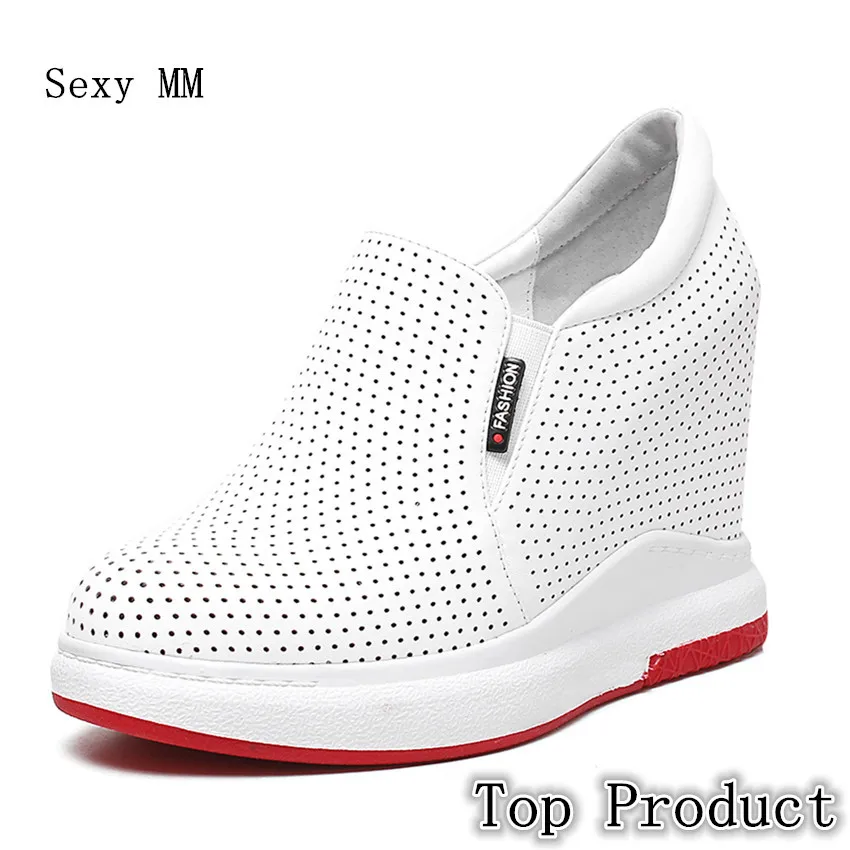 heeled walking shoes