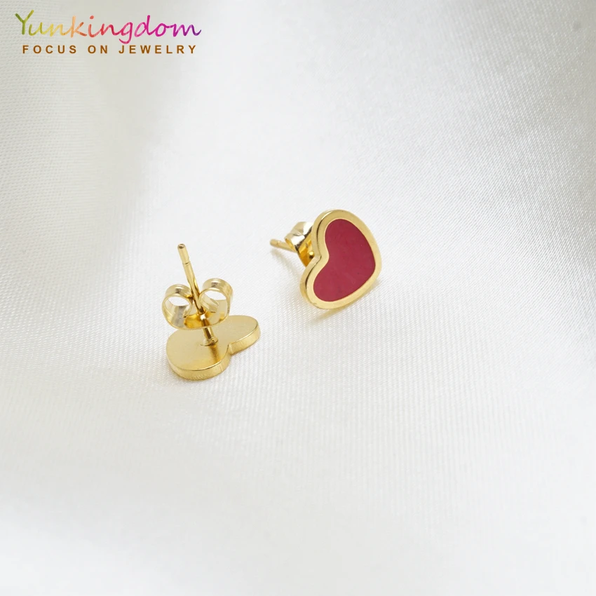 Yunkingdom шармы в форме сердца Красного цвета Модный комплект ювелирных изделий из нержавеющей стали ожерелье, серьги со шпилькой, для женщин, UE0252