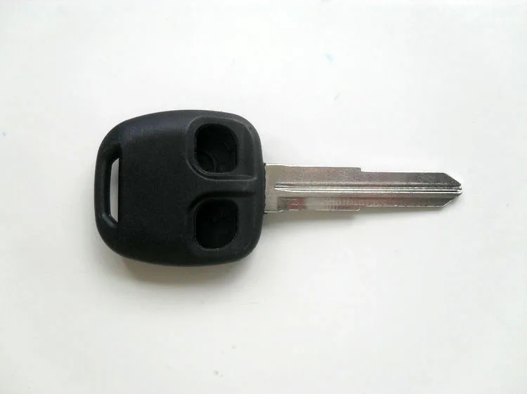 mitsubishi remote key shell 2 button (10)11