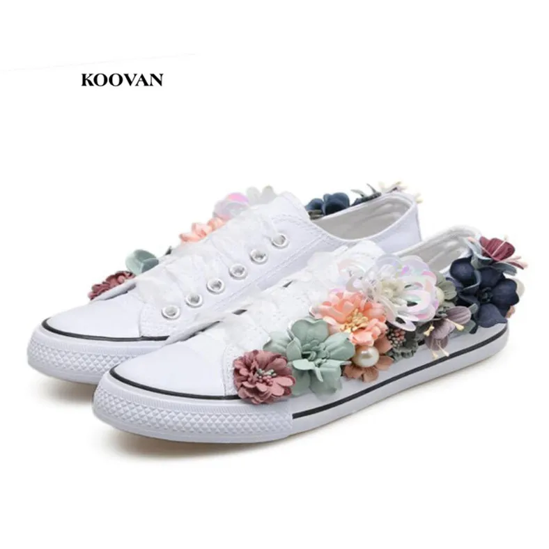 Koovan/Женская парусиновая обувь весна и новые летние модные ручной цветок кружева Круглый обувь на плоской подошве низкая Для женщин кроссовки