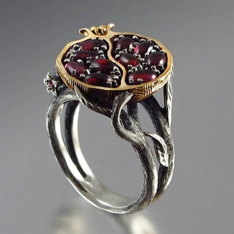 

Vintage Red Garnet Ring Europe and America Jewelry Boho Big Pomegranate Rings For Women Luxury Crystal Wedding Party Ring anello