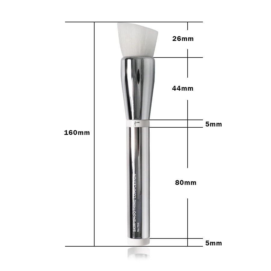 IT Cosmetic No.704 кисть для выравнивания лица и основы макияжа серебристо хромированная